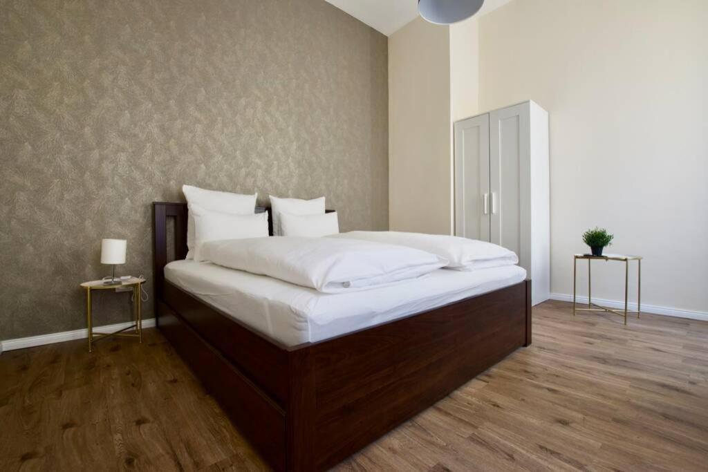 Premium Apartment By Hi5 - Astoria 4 Bedroom Budapest Esterno foto