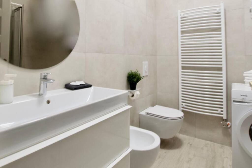 Premium Apartment By Hi5 - Astoria 4 Bedroom Budapest Esterno foto